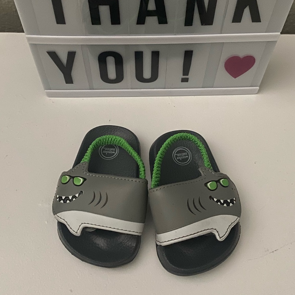 WONDER NATION Baby Boy Shark Sandals Size 2 NWOT - Picture 2 of 3